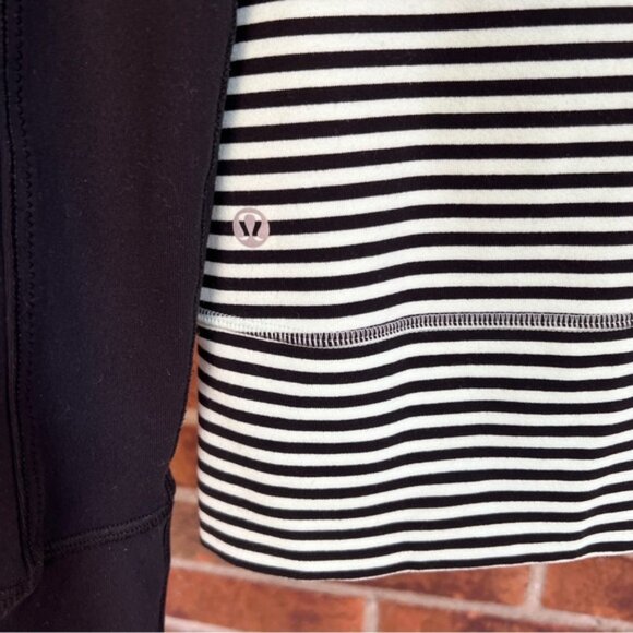 Lululemon Daily Yoga Jacket Classic Stripe Mint Moment Black / Black  EUC 10 - Picture 11 of 16